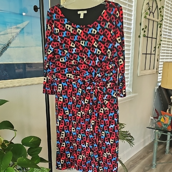 Dana Buchman Dresses & Skirts - Dana Buchman Red and Blue Geometric Long Sleeve Dress